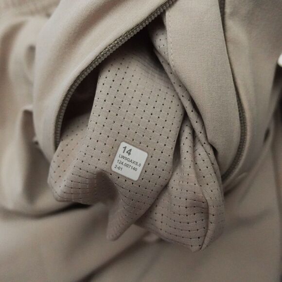 New Lululemon Size 14 Tearaway Mid Rise Track Pant MOVT Mojave Tan $148 - Picture 8 of 9